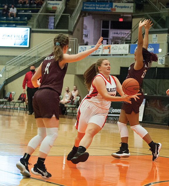 1-12 pburg alivia slone pburg against pville.jpg